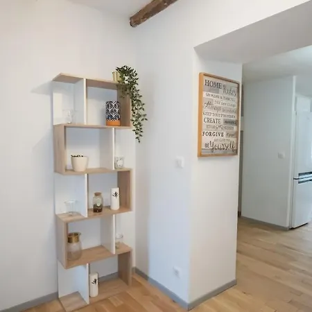 Guestready - Stone Wall Near Porte De La Citadelle *